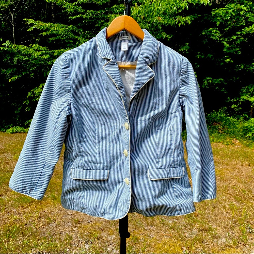 Old Navy stretch three-quarter length blue & white seersucker blazer size large